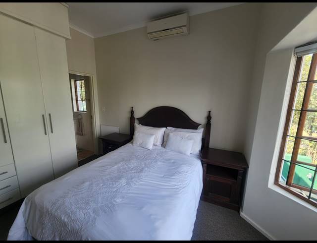 5 BEDROOM TOWNHOUSE FOR SALE IN VAALVIEW